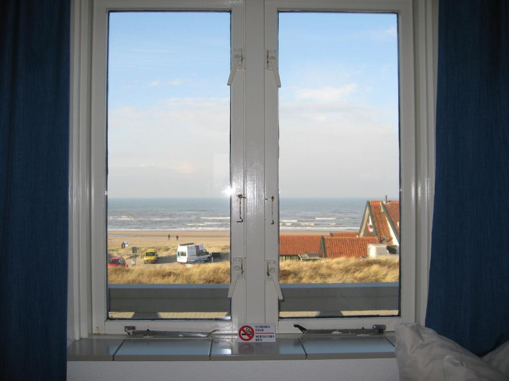Bed&Breakfast Aan Strand Katwijk aan Zee Стая снимка